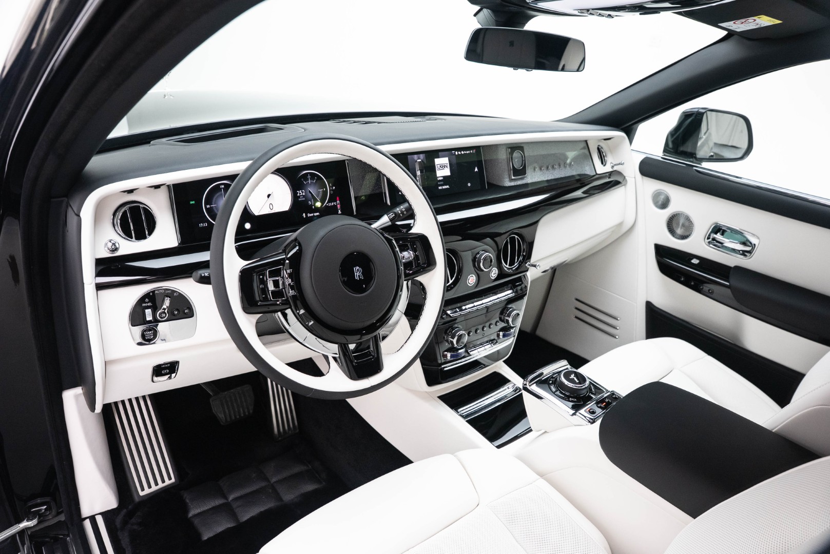 2026 ROLLS ROYCE PHANTOM | BLACK BADGE | GCC SPECS | WARRANTY SERVICE